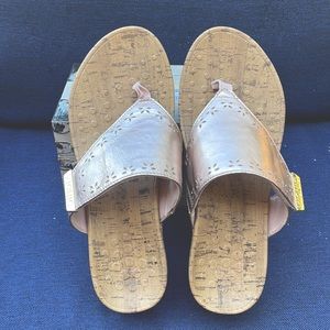 Women’s  vionic sandals